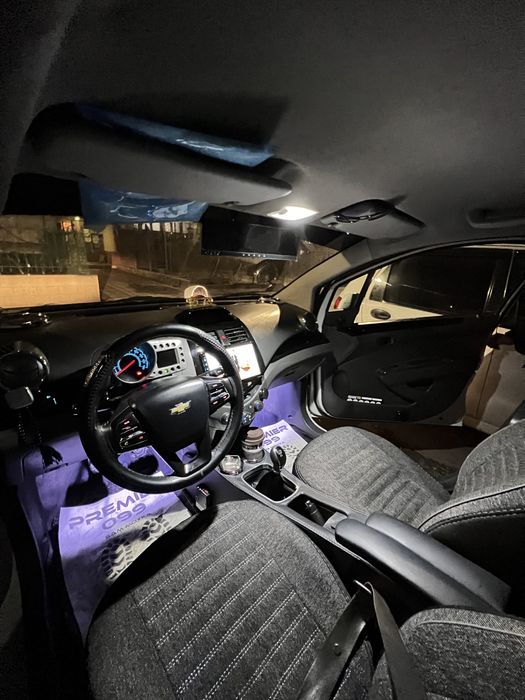 Spark 2012 yil sotiladi srochno