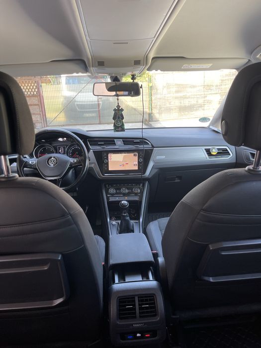 VOLKSWAGEN Touran 2018 — imagine 4