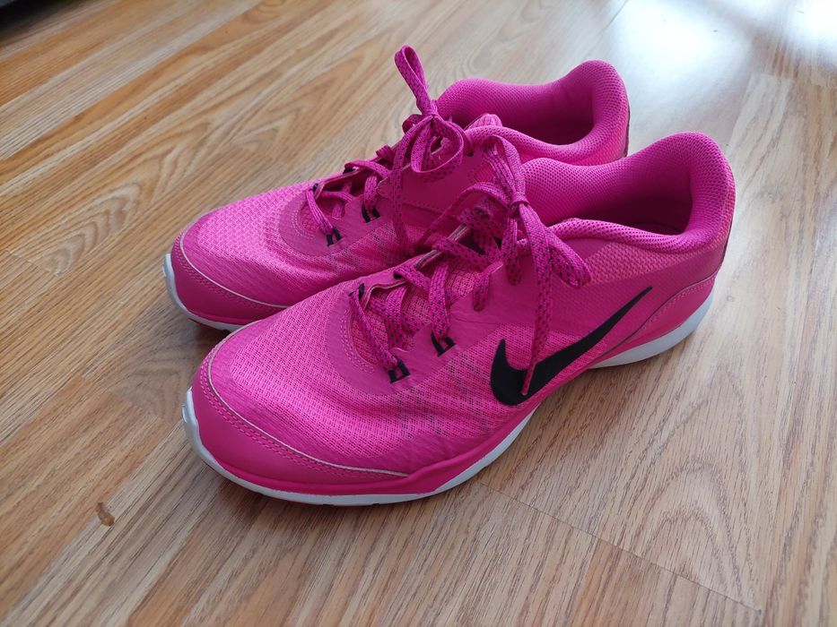 Дамски маратонки Nike