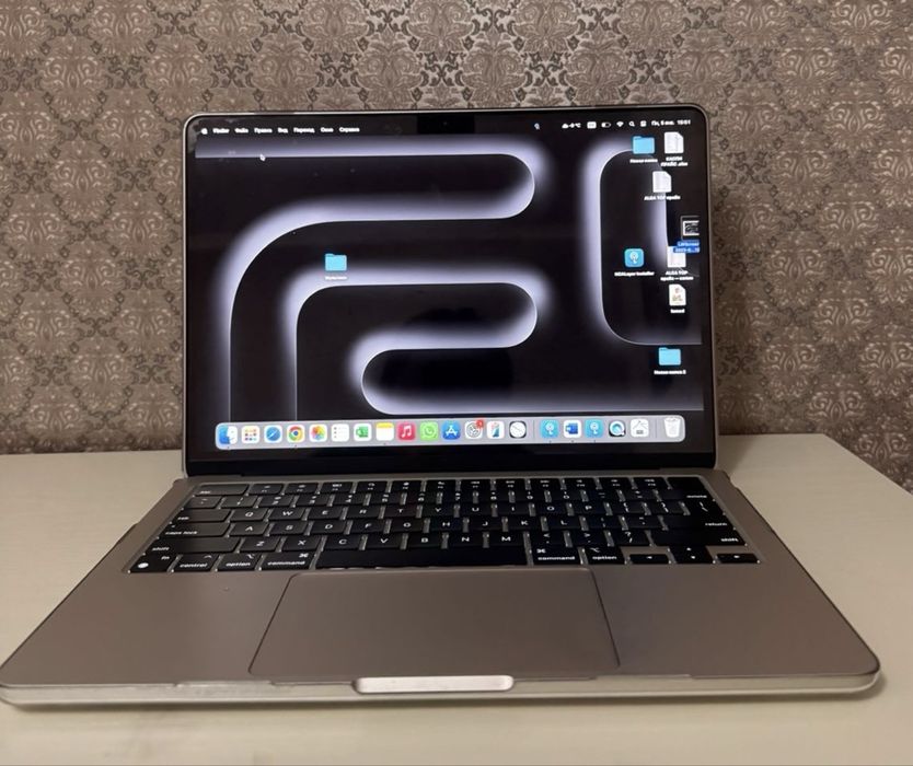 Продам MacBook Air 13 M2 2022г 8гб