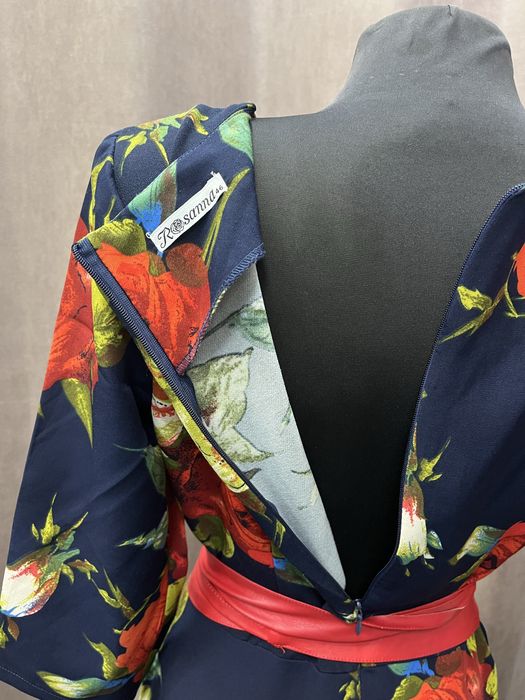 Платье нарядное длинное