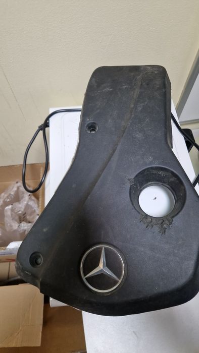 Кора над двигателя Мерцедес Вито,В-класа W447