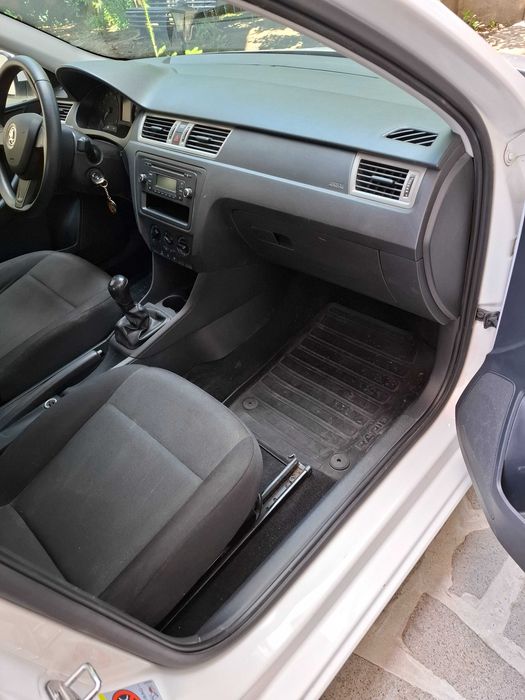 SKODA Rapid 2014 — imagine 5