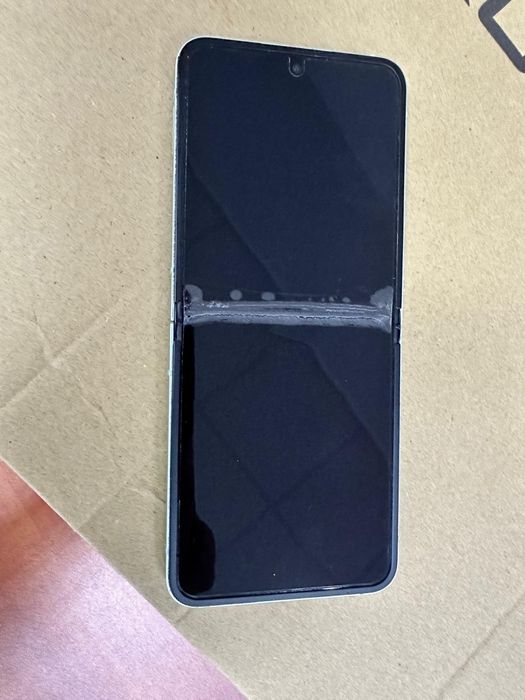 Samsung Galaxy Z Flip 6