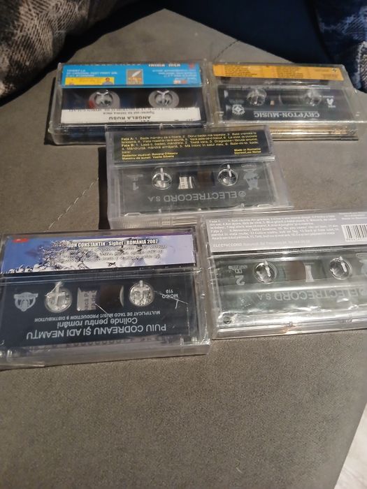 Caseete originale muzica de petrecere