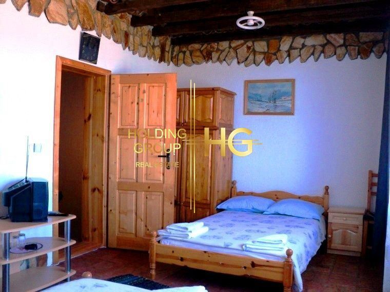 Продава се Хотел в Варна, м-т Боровец - юг - 700 кв.м за 1215 €/кв.м - Снимка #5