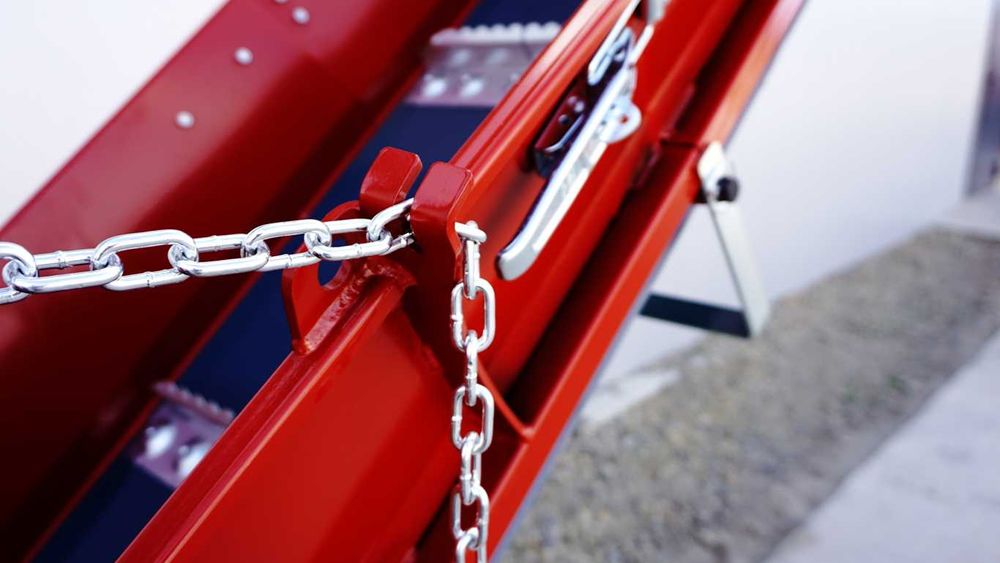 Tocător crengi R-150 cu bandă rulantă