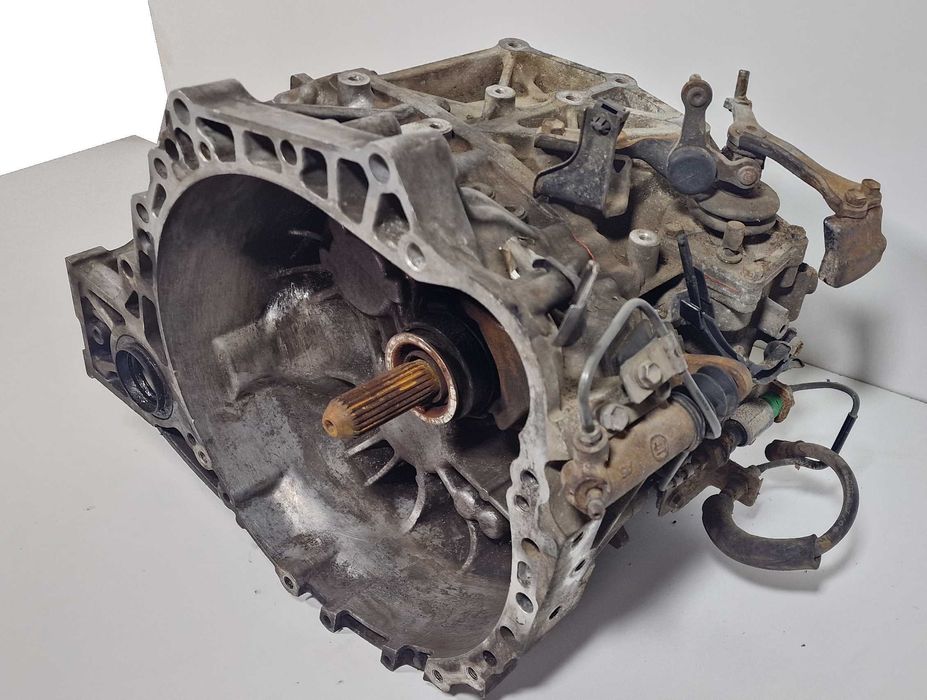 Скоростна Кутия 6 Степенна Корола Версо 2.2 Toyota Corolla Verso