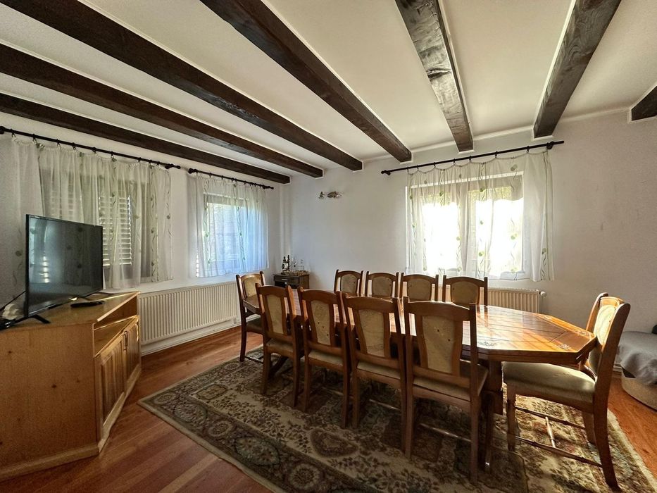 Vând casa de vacanță Porumbacu de Sus