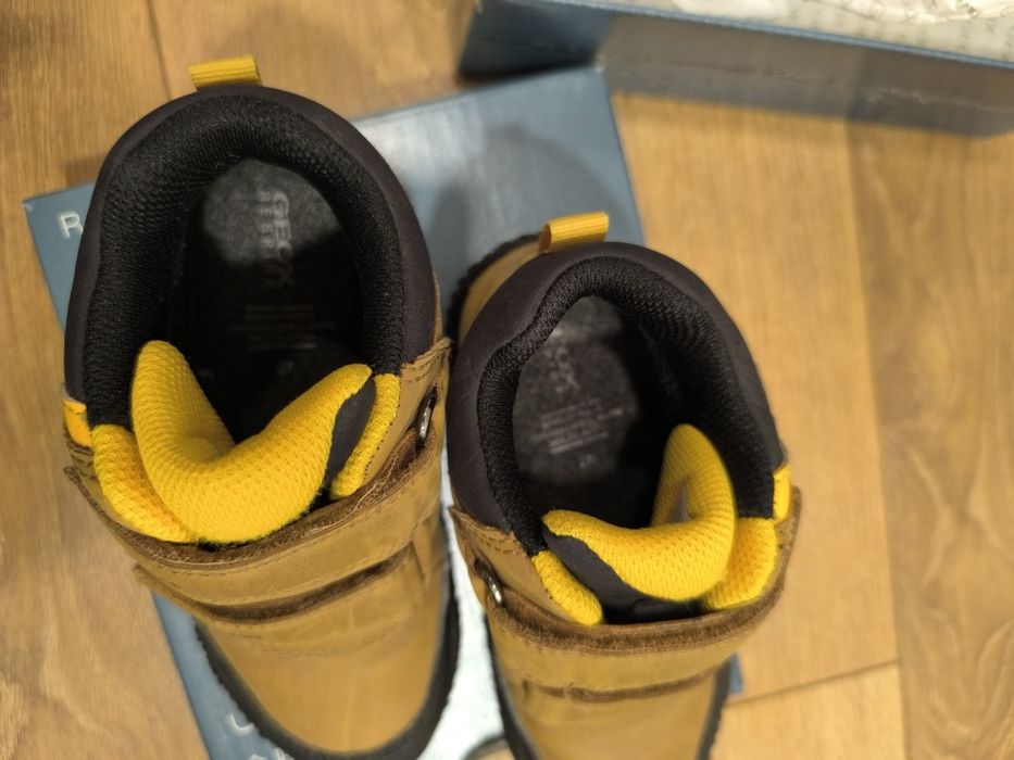 Детски боти Geox