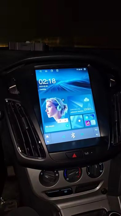 Navigatie Android Ford Focus Mk3 Tip Tesla - Carplay / Android Auto , Android 15 , Ecran QLed