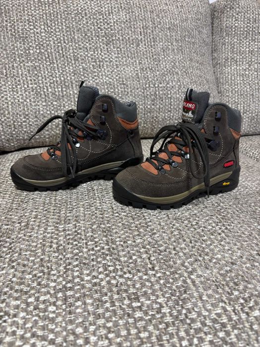 Продавам туристически обувки Olang, размер EU 37 / UK 4.