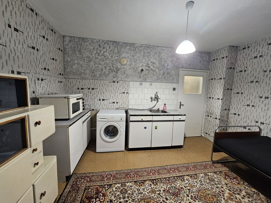 Дава се под наем Двустаен апартамент в Мездра - 55 кв.м за 255 € - Снимка #5