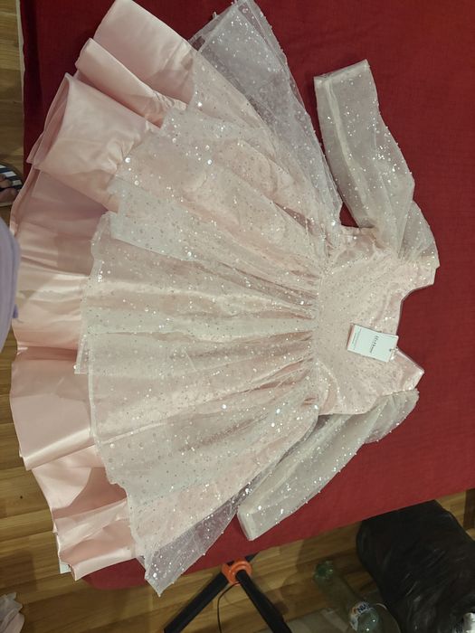 Уникална рокля  Нова