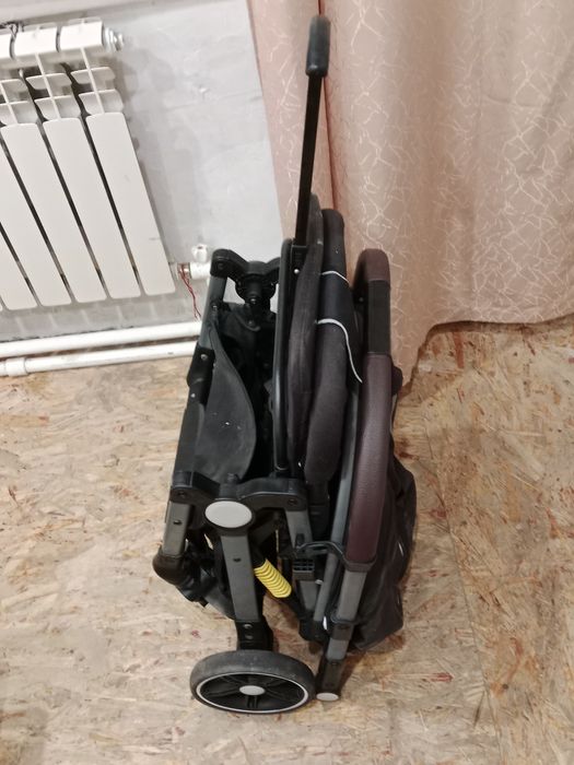 Срочно продам коляску Б/у