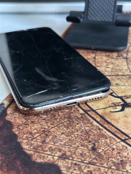 iPhone XS - Defect / Pentru piese sau reparat (baterie si display)