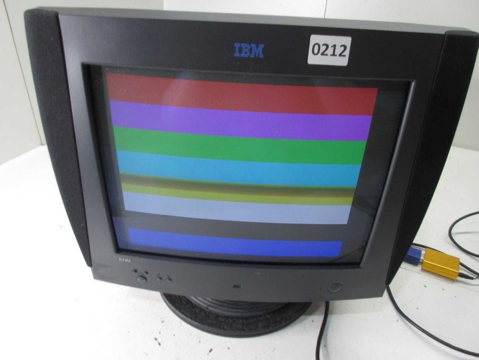 IBM E74 17" Black CRT Monitor 1280x1024 Ecran Tub NEGRU Retro Vintage