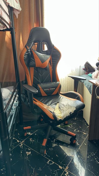 Продам Б/у компьютерный стул