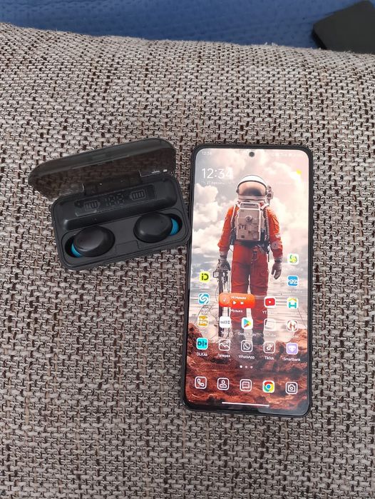 Продам телефон Redmi Note 13