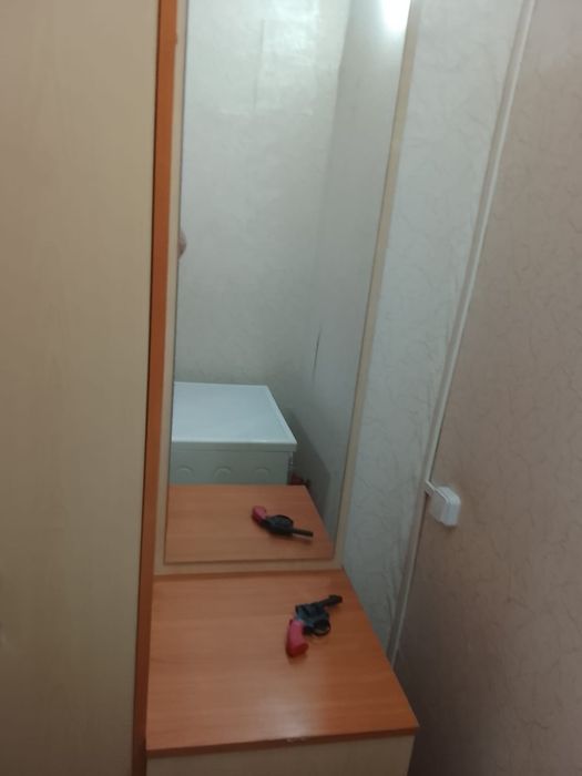 Продам прихожую срочно