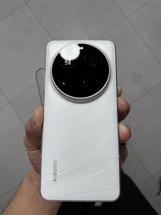 Xiaomi 15 ultra 16/512Gb kar dok full Global versiya