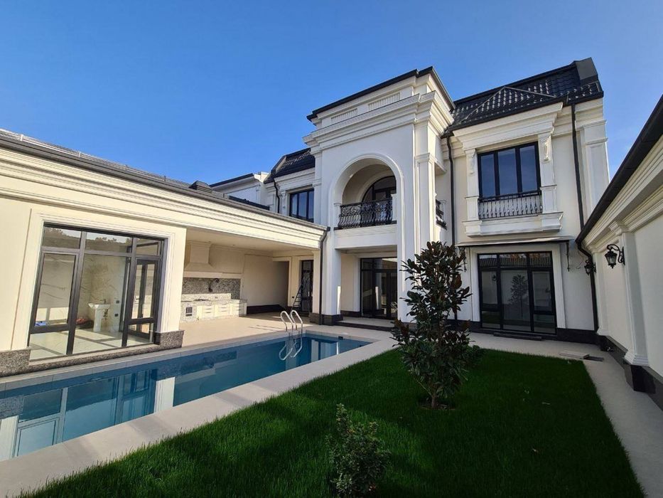 центр Луначарского  Дом 5 соток