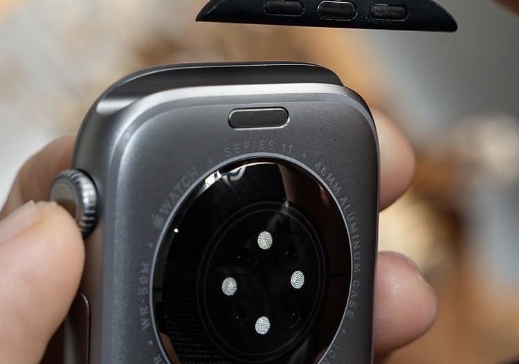 Apple Watch Seria 11 de 46 mm cu Cellular