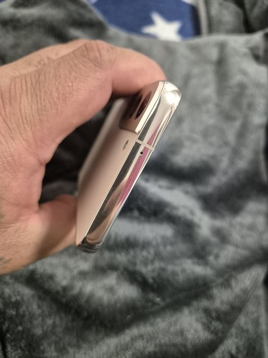 Vând sau schimb cu iPhone