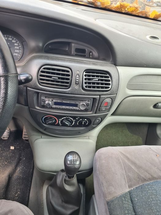 Рено Меган сценик 1.6 на части 2003г