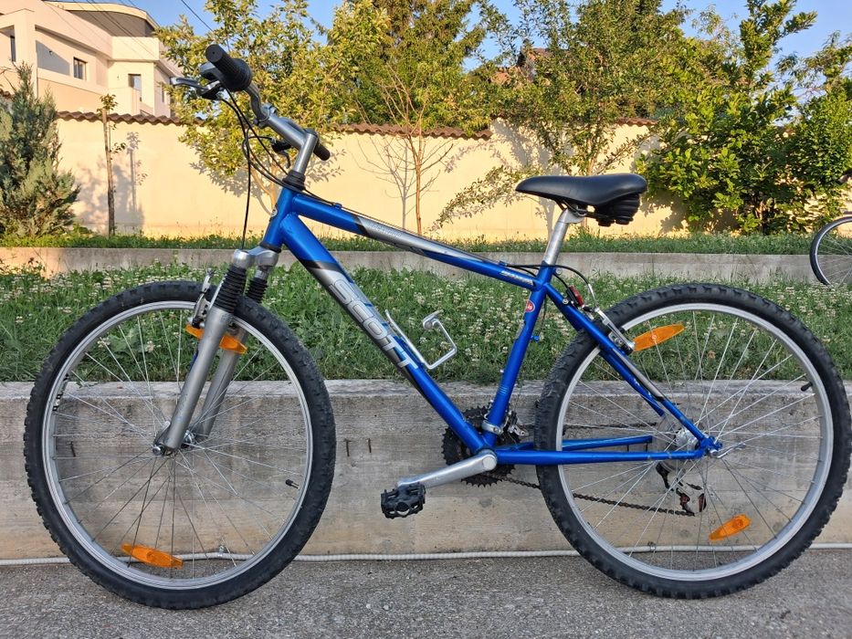 Vând trei biciclete