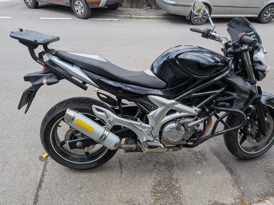 Motor  si cadru cu acte  Suzuki SFV 650 Gladius