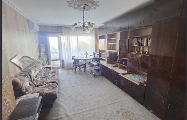 Продавам 3 стаи апартамент