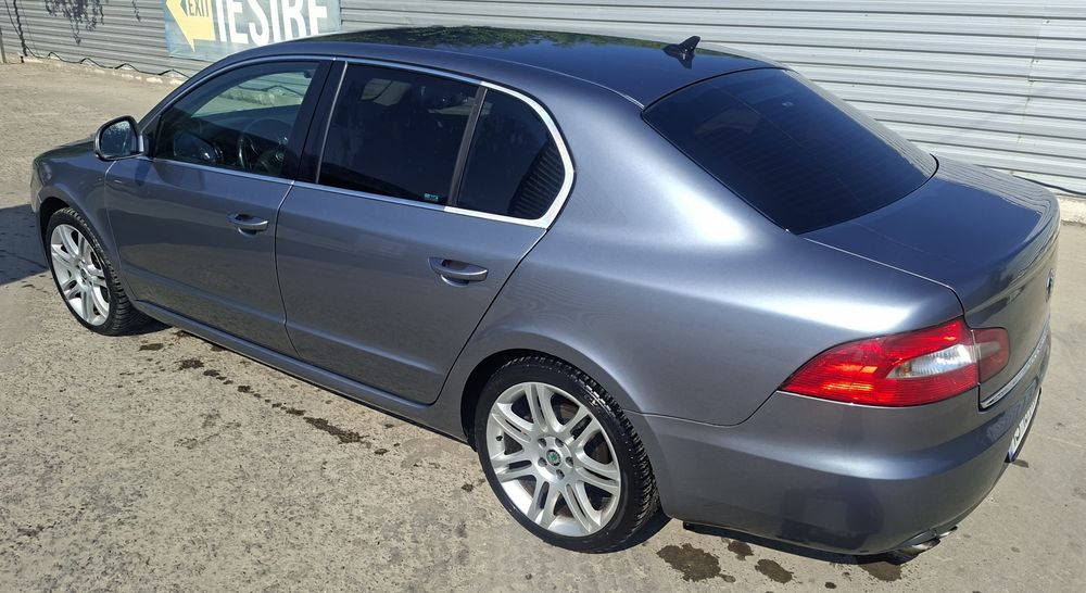 SKODA Superb 2010 — imagine 3