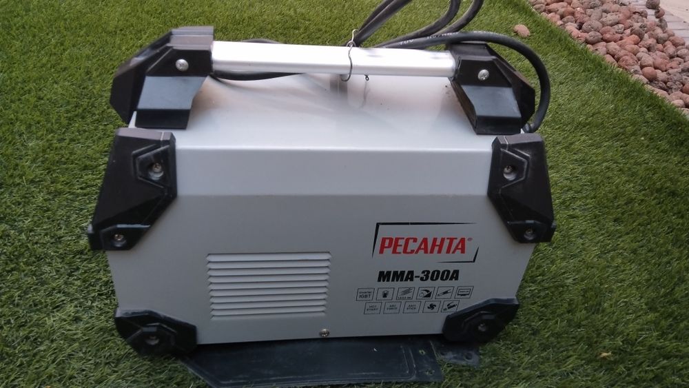 Продам сварочный аппарат Ресанта MMA-300A Комплект
