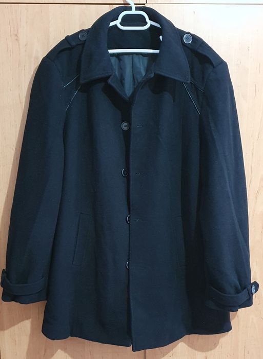 Vând palton bărbați