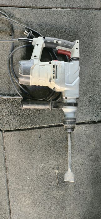 Închiriere ciocan demolator picamer livrare la domiciliu