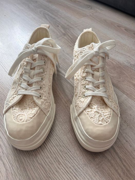 Кецове Reserved дантелени