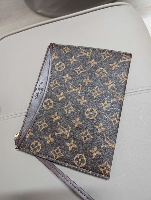 Дамска чанта с дръжка