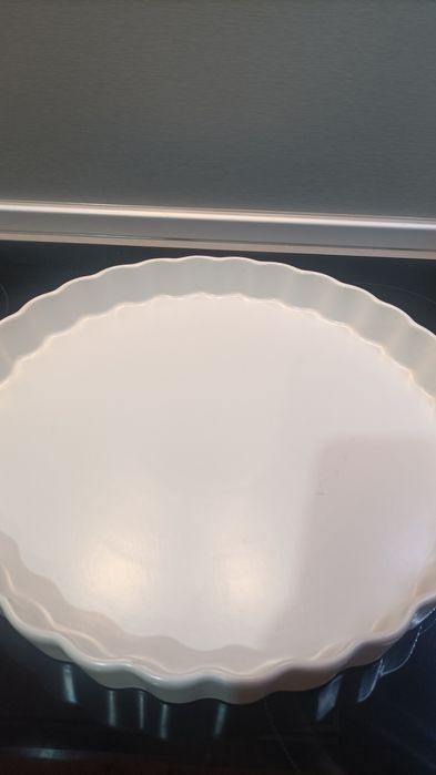 Керамична тава за пай