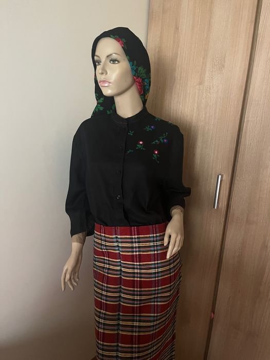 Дамска риза лен с ръчна бродерия шевица М , Zara