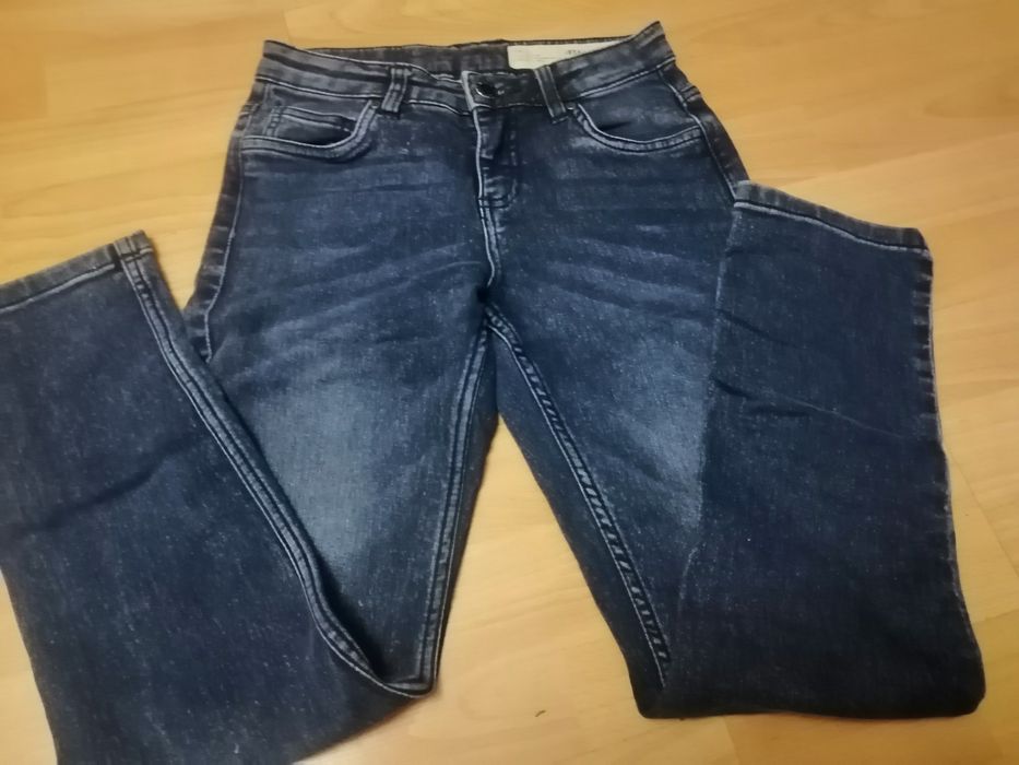 Дънки за момче от 10 до 12 г 10лв бр