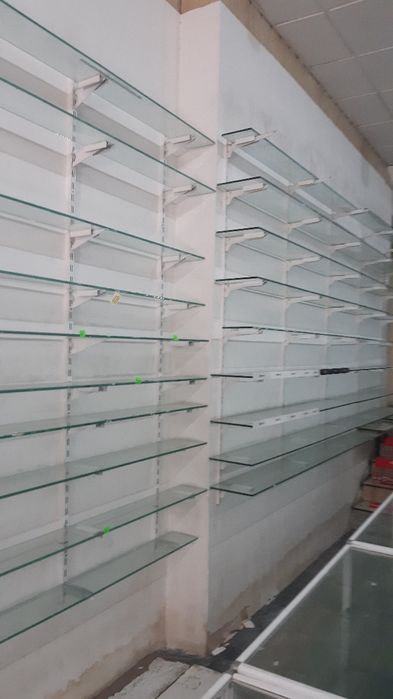 Ветрины и стеллажи