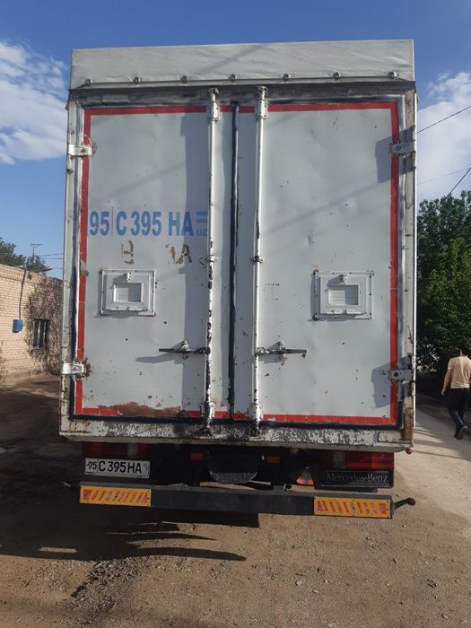 Mercedes Benz Atico 18_28 Furgon