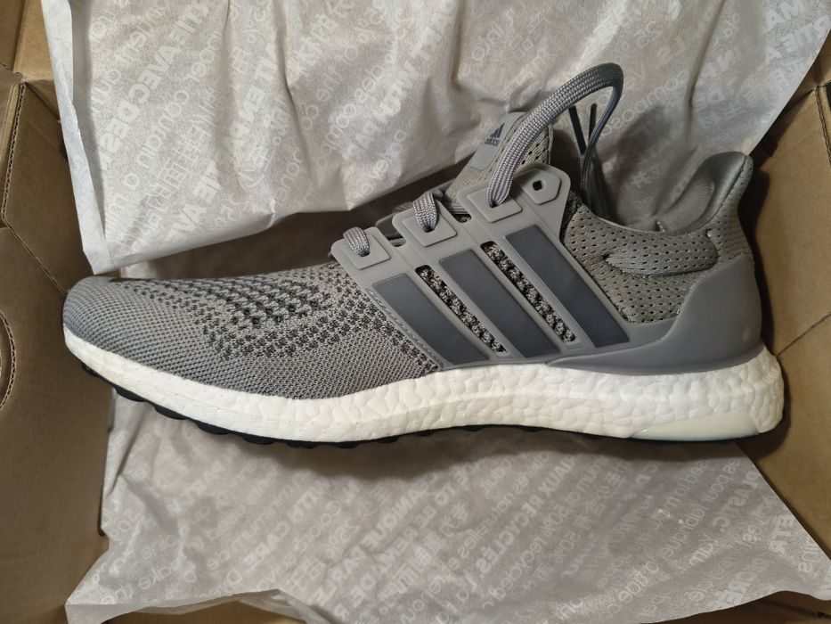 Adidas ultra boost, 44 2/3 сиви