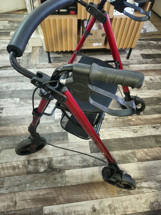 Rolator medical cu 4 roți, șezut și frâne – CMT-02-RED – roșu