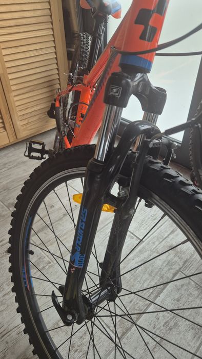 Bicicleta Cube Race Series 24