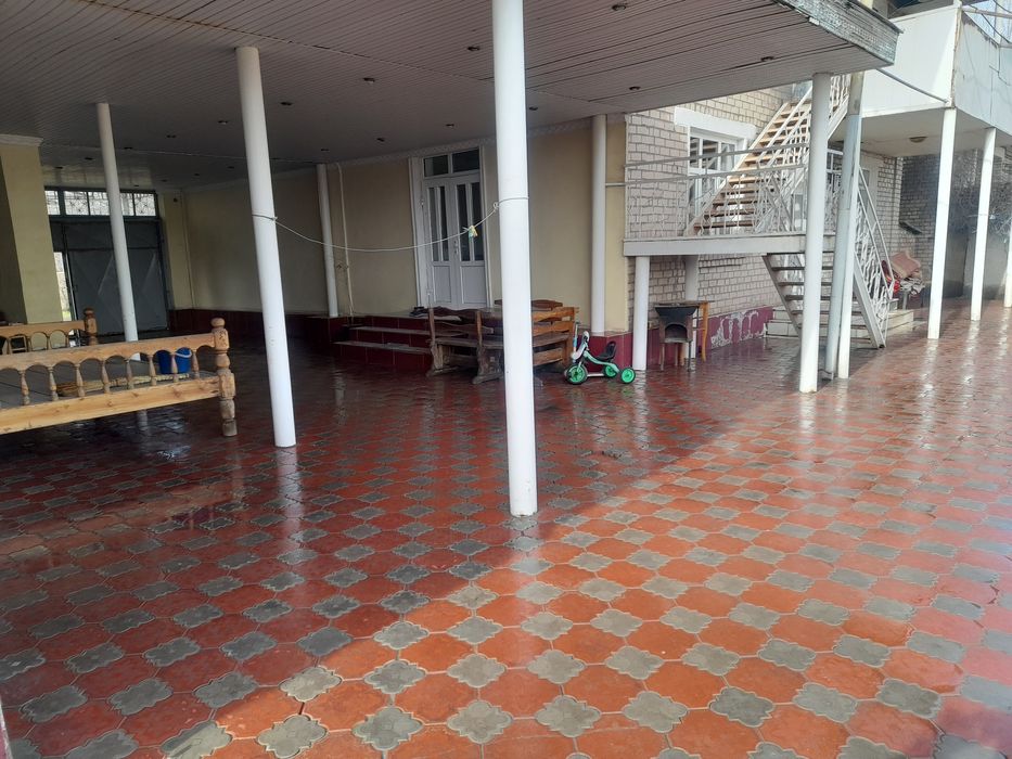 Большой 2х этажный Дом