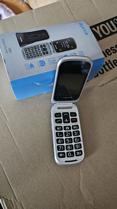 Telefon mobil TOKVIA

cu butoane mari