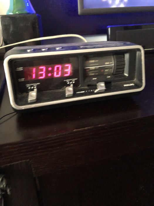 Mid century ceas radio