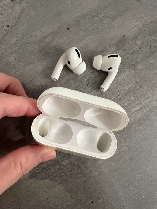 Наушники Airpods pro